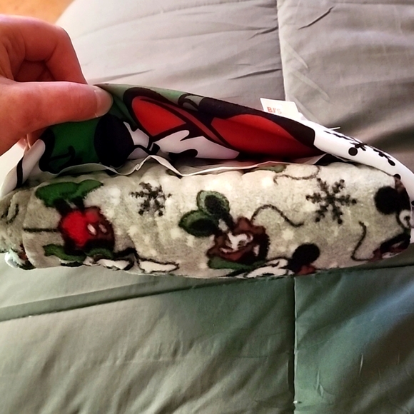 SOLD Disney Adult Sleep PJ Set (Mickey Mouse) - Picture 4 of 5